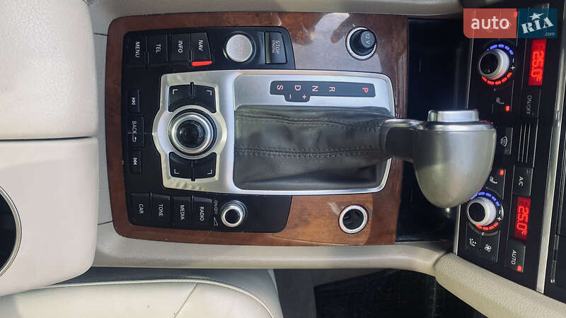 Позашляховик / Кросовер Audi Q7 2014 в Яремчі