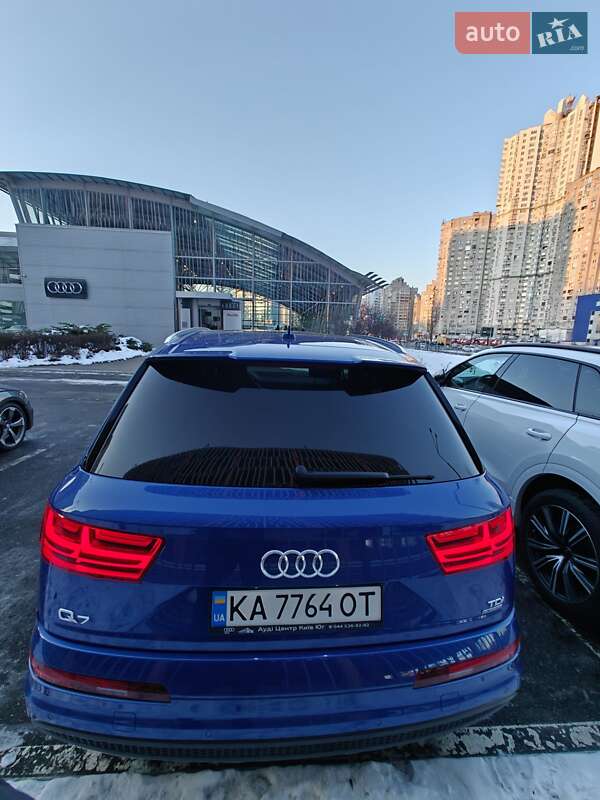 Внедорожник / Кроссовер Audi Q7 2016 в Киеве