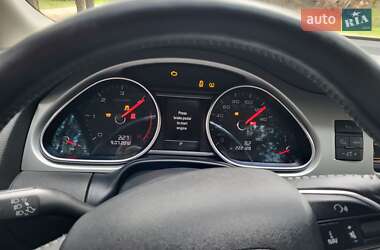 Позашляховик / Кросовер Audi Q7 2013 в 