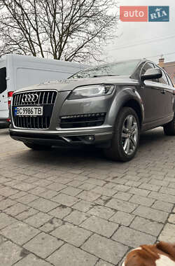 Внедорожник / Кроссовер Audi Q7 2012 в 