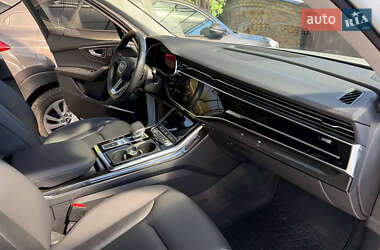 Внедорожник / Кроссовер Audi Q7 2022 в 