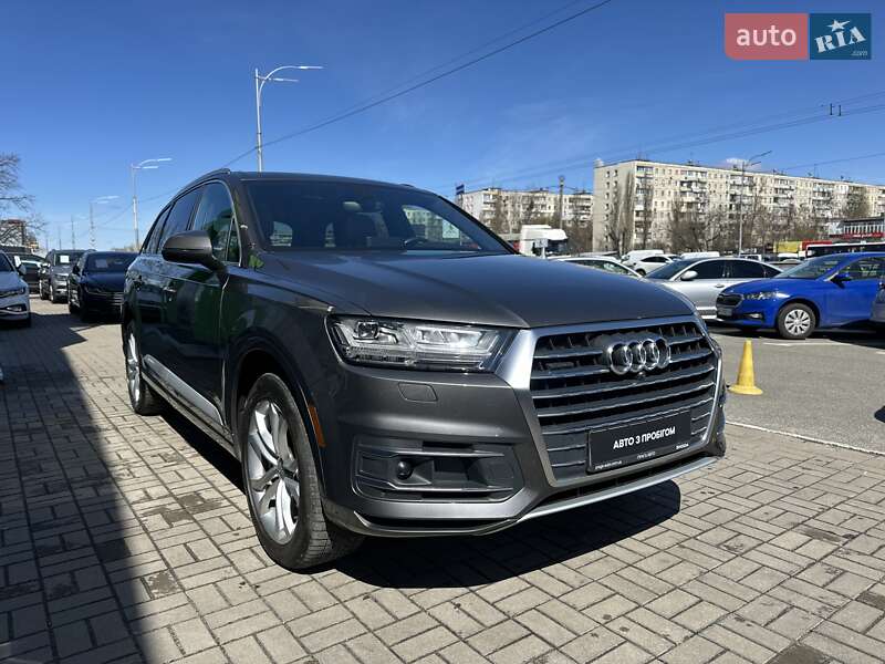 Внедорожник / Кроссовер Audi Q7 2018 в Киеве