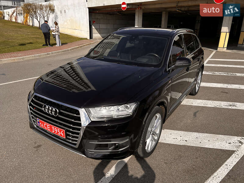Внедорожник / Кроссовер Audi Q7 2018 в Киеве