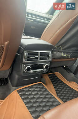 Внедорожник / Кроссовер Audi Q7 2016 в 