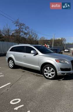 Внедорожник / Кроссовер Audi Q7 2007 в 