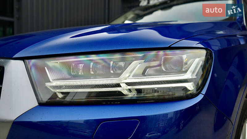 Позашляховик / Кросовер Audi Q7 2016 в Львові