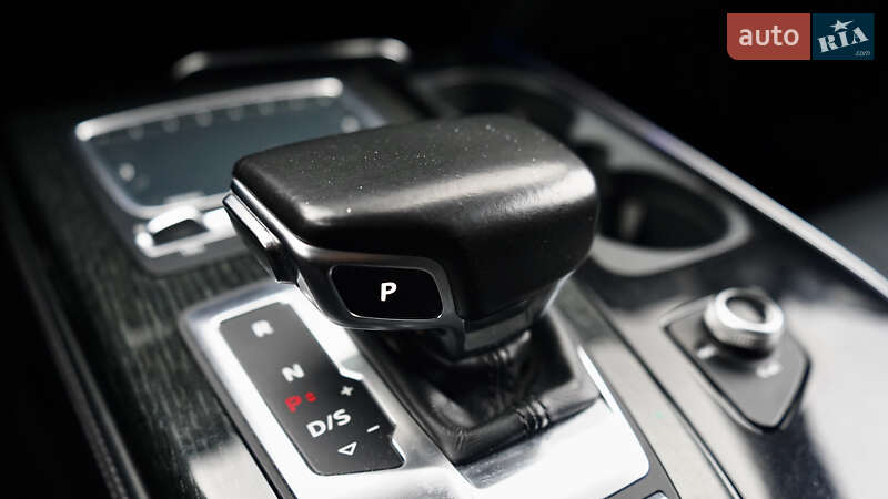 Позашляховик / Кросовер Audi Q7 2016 в Львові