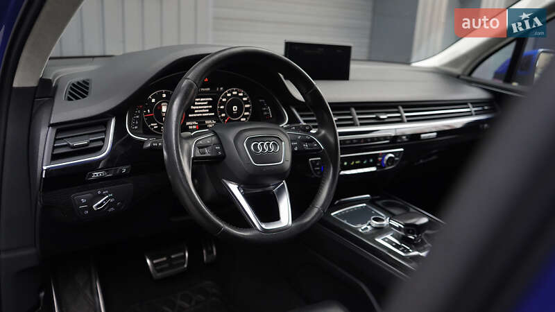 Позашляховик / Кросовер Audi Q7 2016 в Львові