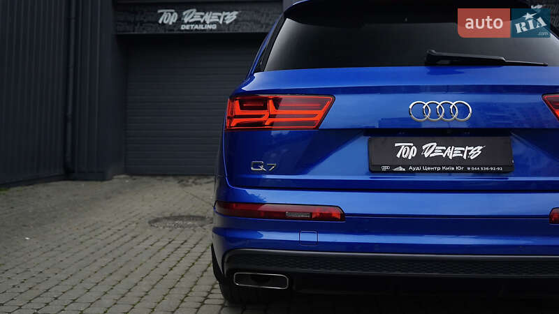 Позашляховик / Кросовер Audi Q7 2016 в Львові