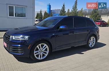 Позашляховик / Кросовер Audi Q7 2019 в 