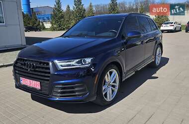 Позашляховик / Кросовер Audi Q7 2019 в 