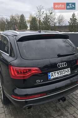 Внедорожник / Кроссовер Audi Q7 2011 в 