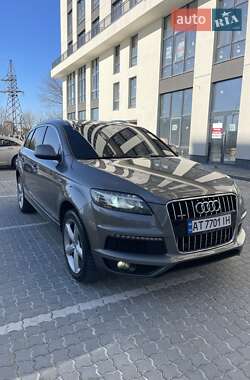 Внедорожник / Кроссовер Audi Q7 2012 в 