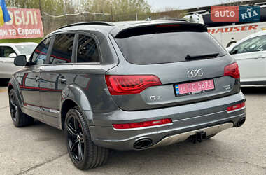 Внедорожник / Кроссовер Audi Q7 2015 в 