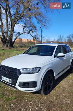 Внедорожник / Кроссовер Audi Q7 2019 в 