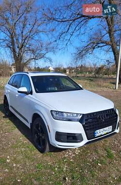 Внедорожник / Кроссовер Audi Q7 2019 в 