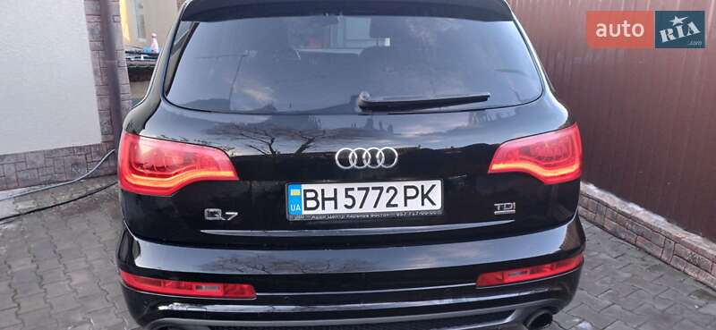 Внедорожник / Кроссовер Audi Q7 2013 в Одессе