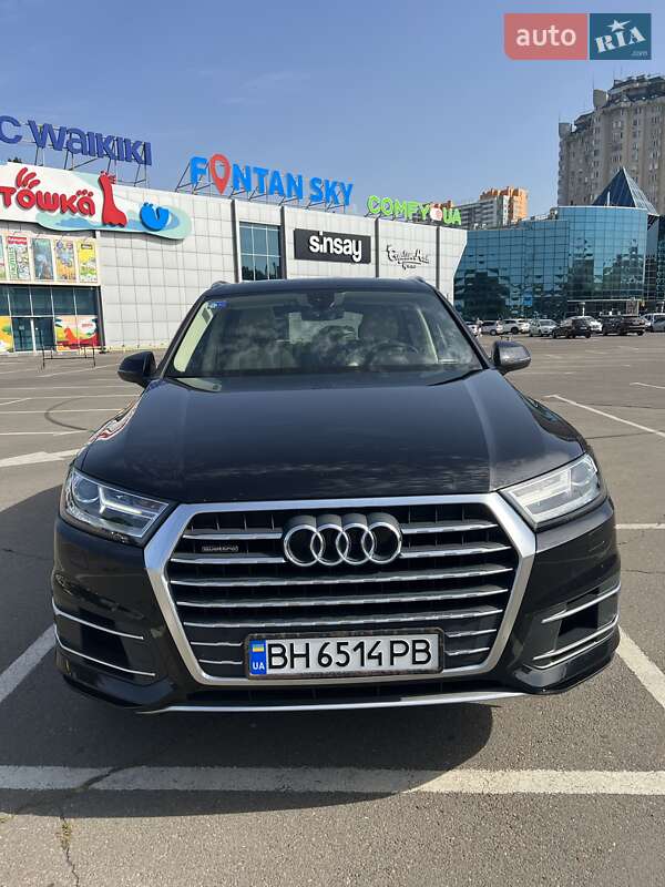 Позашляховик / Кросовер Audi Q7 2018 в Одесі