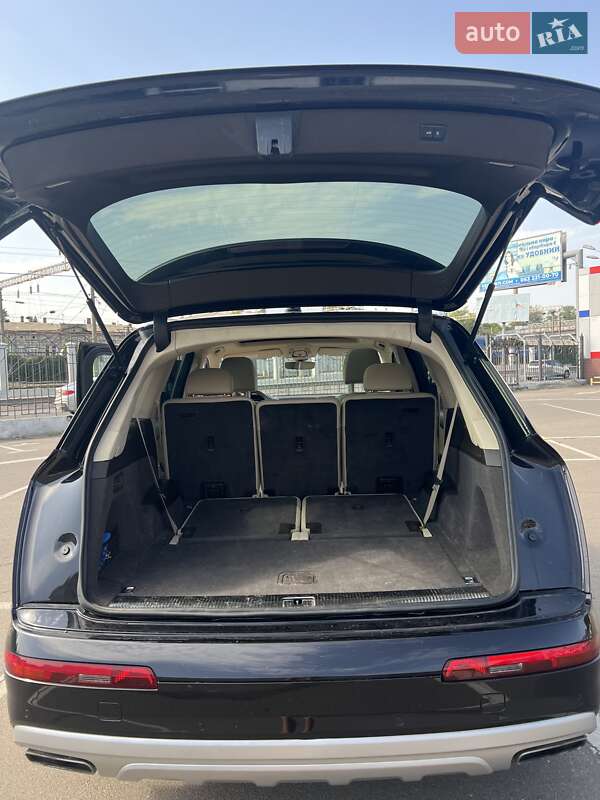 Позашляховик / Кросовер Audi Q7 2018 в Одесі