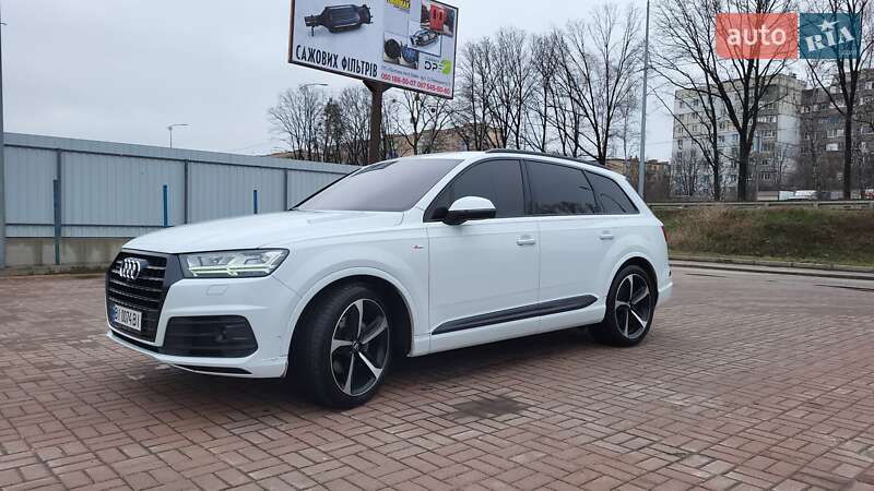Внедорожник / Кроссовер Audi Q7 2016 в Полтаве