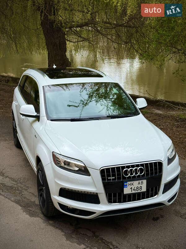 Позашляховик / Кросовер Audi Q7 2011 в 