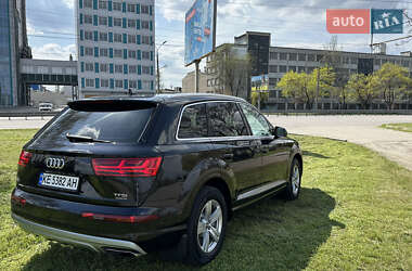 Внедорожник / Кроссовер Audi Q7 2016 в 