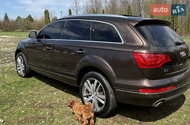 Позашляховик / Кросовер Audi Q7 2011 в 