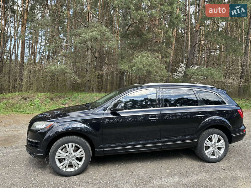 Позашляховик / Кросовер Audi Q7 2010 в Володимирі