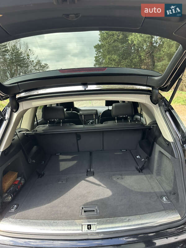 Позашляховик / Кросовер Audi Q7 2010 в Володимирі