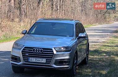 Внедорожник / Кроссовер Audi Q7 2018 в 