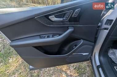 Внедорожник / Кроссовер Audi Q7 2018 в 