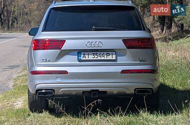 Внедорожник / Кроссовер Audi Q7 2018 в 