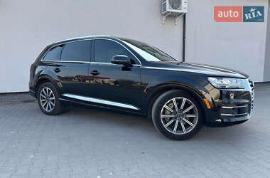 Позашляховик / Кросовер Audi Q7 2017 в 