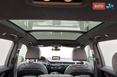 Позашляховик / Кросовер Audi Q7 2017 в 