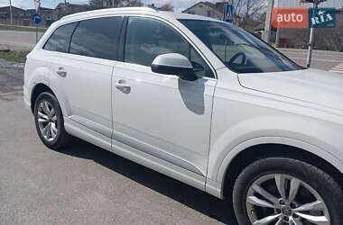 Внедорожник / Кроссовер Audi Q7 2018 в 