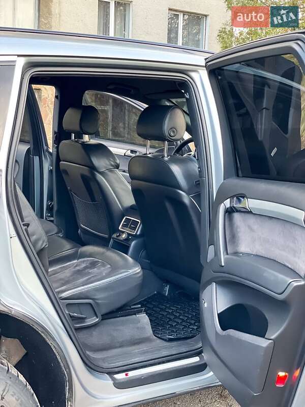 Позашляховик / Кросовер Audi Q7 2007 в Дубні