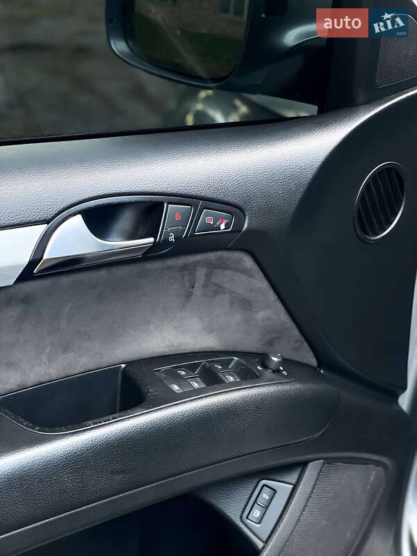 Позашляховик / Кросовер Audi Q7 2007 в Дубні