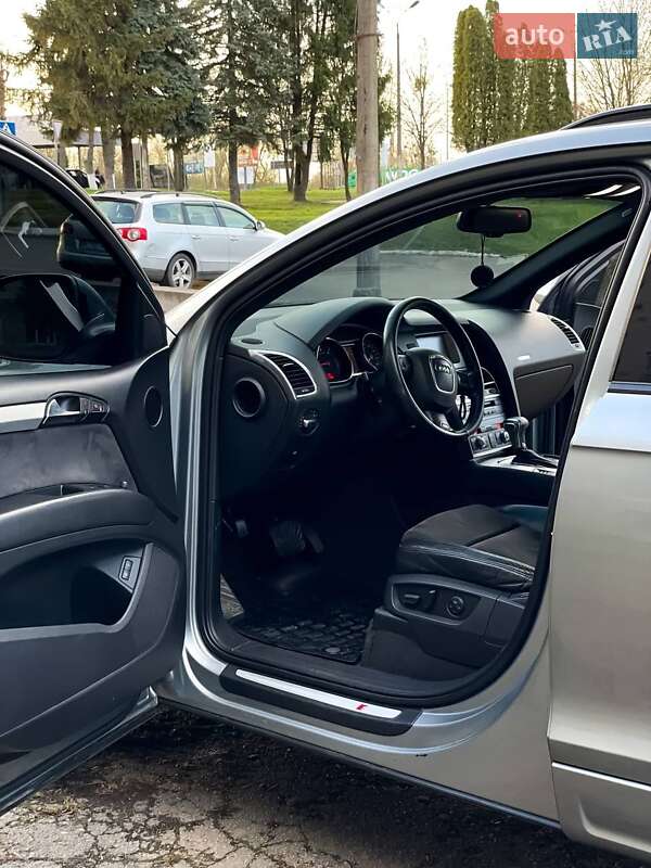 Позашляховик / Кросовер Audi Q7 2007 в Дубні