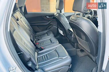Внедорожник / Кроссовер Audi Q7 2016 в 