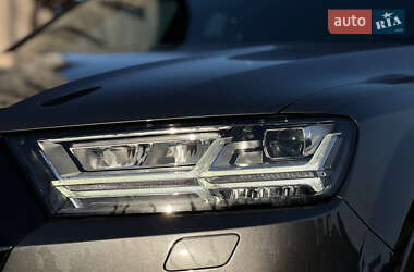Внедорожник / Кроссовер Audi Q7 2018 в 