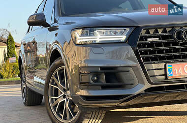 Внедорожник / Кроссовер Audi Q7 2018 в 
