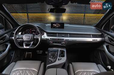 Внедорожник / Кроссовер Audi Q7 2017 в 