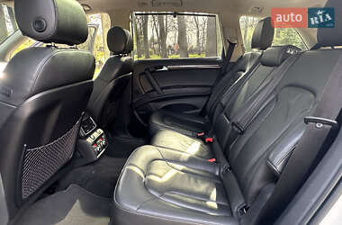 Внедорожник / Кроссовер Audi Q7 2012 в 