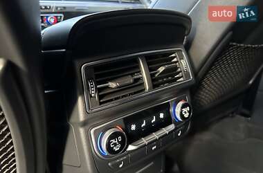 Позашляховик / Кросовер Audi Q7 2015 в 