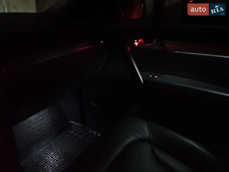 Внедорожник / Кроссовер Audi Q7 2015 в Тернополе