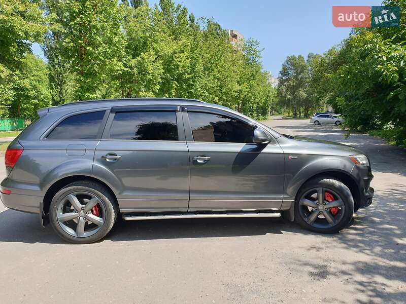 Внедорожник / Кроссовер Audi Q7 2015 в Тернополе