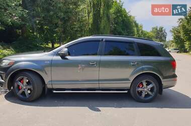 Внедорожник / Кроссовер Audi Q7 2015 в 