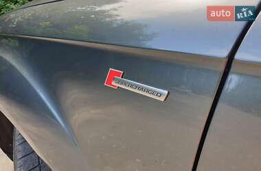 Внедорожник / Кроссовер Audi Q7 2015 в 