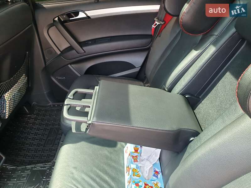 Внедорожник / Кроссовер Audi Q7 2015 в Тернополе