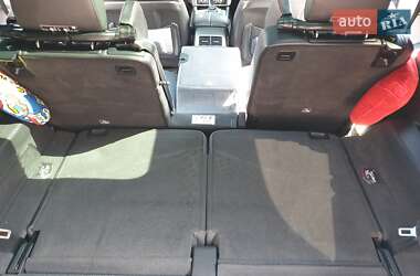 Внедорожник / Кроссовер Audi Q7 2015 в 